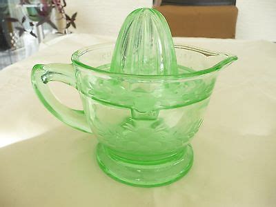 Vintage Depression Glass Green Vaseline Cup Measure With Reamer