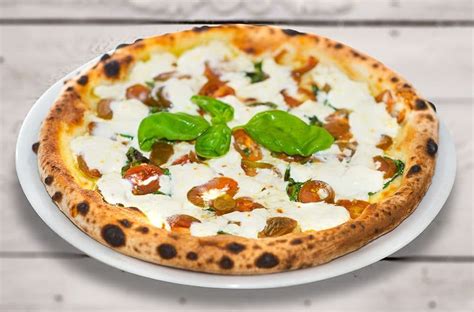 Pizza Margherita Con Bufala Le Specialità Dei Ristoranti