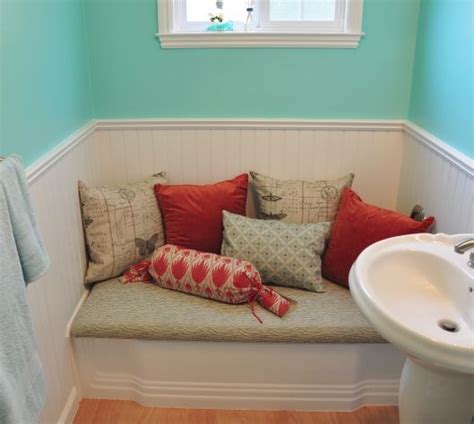 This bathtub cover was so easy and fun to make. Bathtub bench/cover http://owningkristina.com/decorator ...