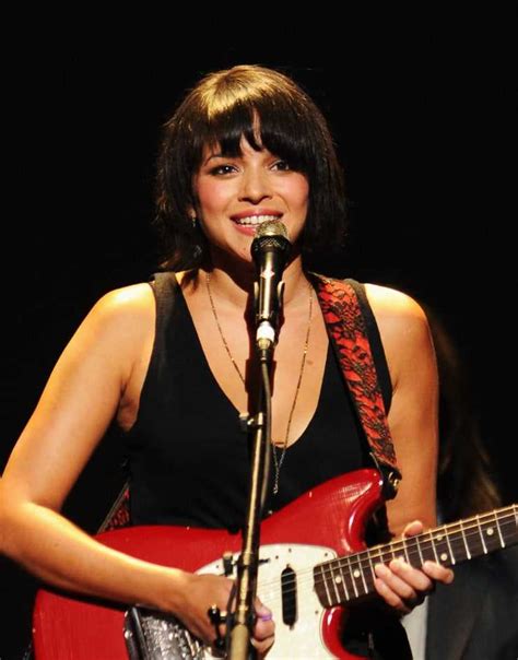 Hottest Norah Jones Bikini Pictures Are Genuinely Spellbinding And