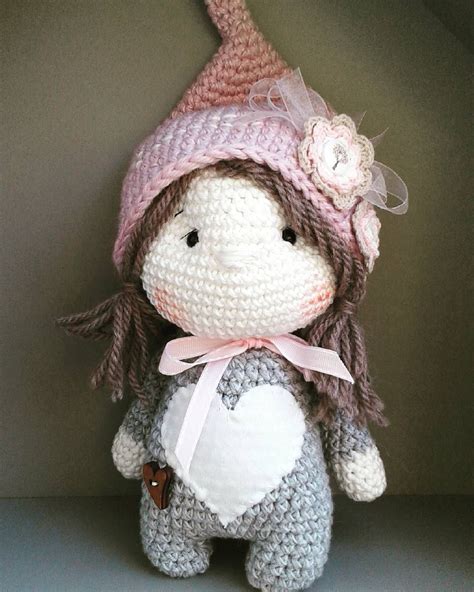 Es sind so viele materialien. Little Luna is looking for a new home. .. #crochetlove # ...