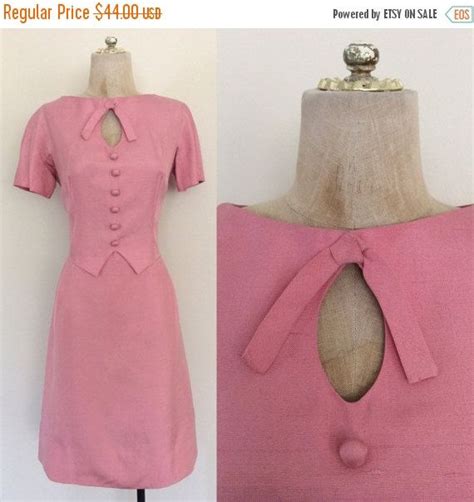 1960 s muted pink raw silk wiggle dress w keyhole etsy vintage wiggle dress wiggle dress