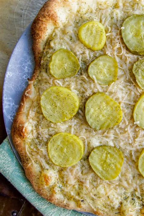 Vegan Dill Pickle Pizza Recipe With Garlic Dill Pizza Sauce The Edgy Veg