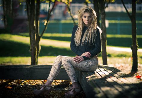 Bakgrundsbilder solljus kvinnor modell porträtt blond Sammanträde fotografi känsla vår