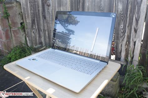 The zenbook pro ux501vw is another in a long line of asus laptops that try to be everything to everyone at once, by including all the features. Kısa inceleme: Asus ZenBook Pro UX501VW Notebook ...