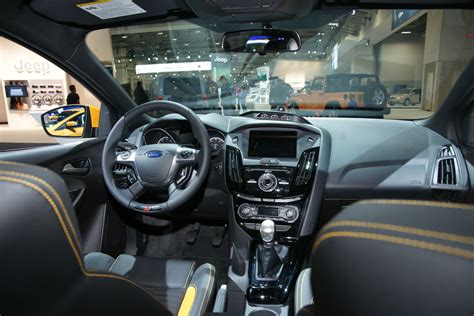 Read reviews, browse our car inventory, and more. 2013 Ford Focus ST interior | MY2013 Ford Focus ST 5-door ...