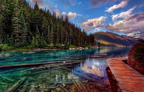 Garibaldi Lake Canada Garibaldi Lake Is A Turquoise Coloured Alpine