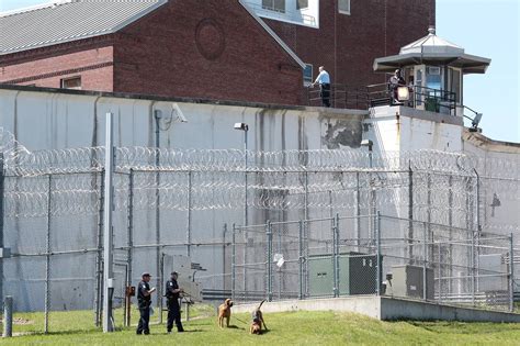 Upstate NY Prison Gets New Warden, Safety Protocols Following Escape - WSJ