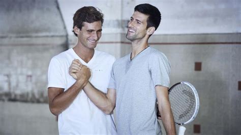 Novak đoković je nakon isrcpljujućeg meča uspeo da se plasira u četvrtfinale rolan garosa. Novak Djokovic opens up about wife Jelena, son Stefan, and ...