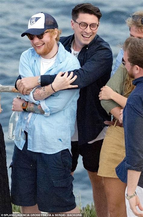 Ed Sheeran And His Wife Cherry Seaborn Look Pack On The Pda Big World News