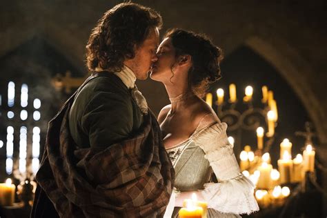 Sexy Jamie Kisses The Lucky Bride Sam Heughan Pictures On Outlander