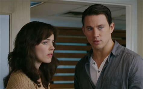 Afterward paige is put by the car. Rachel McAdams and Channing Tatum in The Vow (2012)