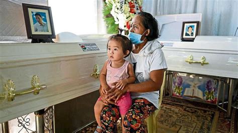 El Asesinato De Una Madre Y Su Hijo Por Un Policía Indigna A Filipinas