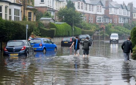 Uk Weather Heavy Rain In Northern England Sparks Flash Flood Chaos