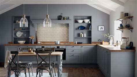 Sleek, easy to maintain and effortlessly chic: Fairford Slate Grey Kitchen | Fitted Kitchens | Howdens