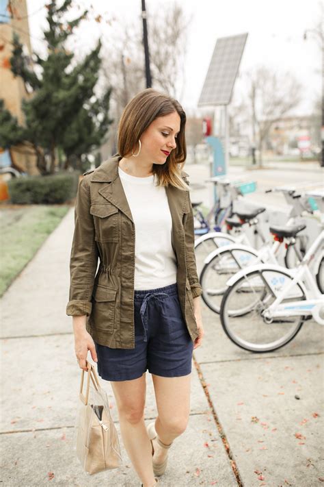 How To Wear Linen Shorts In Spring Polished Closets Fashion Style