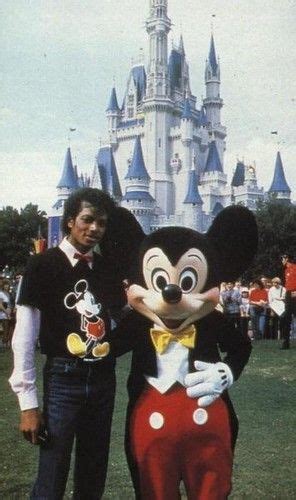 Michael Jackson Photo Michael And Mickey Mouse Michael Jackson