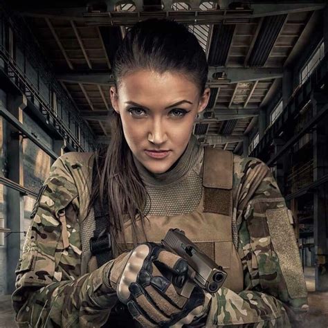 Hot Chicks And Guns Military Girl Women Guns Warrior Woman