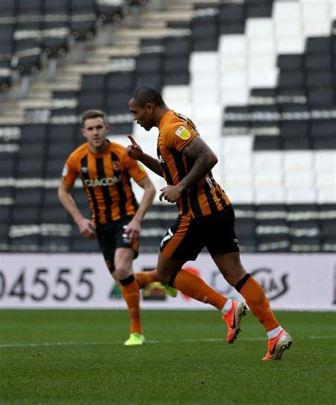 Josh Magennis Inspires Clinical Hull City Victory Which Sends Tigers