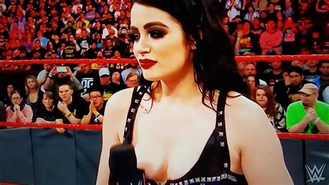 Paige Retires On Raw Wwe After Wrestlemania 34 Breaking News Youtube