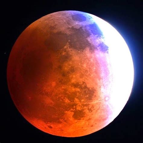 Gerhana bulan total negatif ditandai dengan warna kemerahan yang dimiliki bulan ketika terjadi gerhana tidak merata. Gambar Menakjubkan Gerhana Bulan Total 15 April 2014 (Bagian II) - Berita Astronomi
