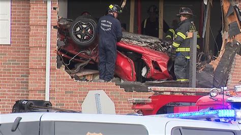 Police 2 Killed When Porsche Crashes Into 2nd Story Of Toms River Building