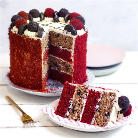 Red Velvet Vs Oreo Cake Flavourtown Bakery