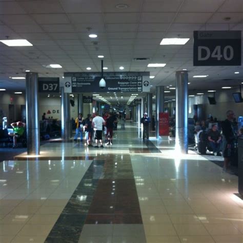 Airport food court, airport terminal. Concourse D - Airport Terminal in Atlanta