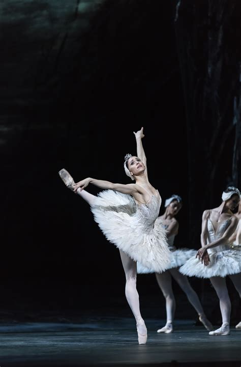 Swan Lakethe Royal Balletrohodetteodile Ariane La Nunezprince