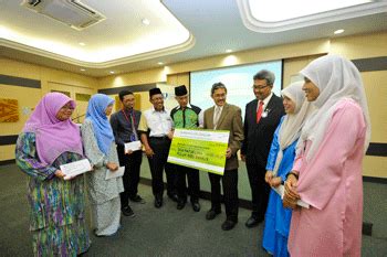 2.pemohon mestilah pemastautin negeri pulau pinang. UMP terima bantuan wang zakat 250 ribu untuk pelajar miskin
