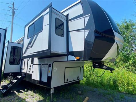 2022 Forest River Sierra Luxury Fifth 379flok Fifth Wheel Er28