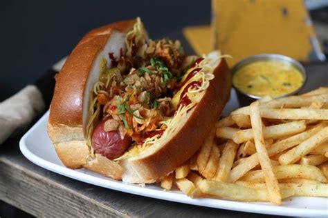 Chicago's best food & food gifts ship nationwide on goldbelly—order deep dish pizza, chicago hot dogs, donuts & more for delivery. These 10 Restaurants Serve The Best Hot Dogs In Illinois