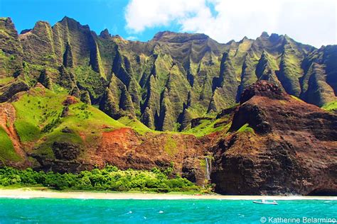 Touring Kauais Na Pali Coast With Napali Catamaran