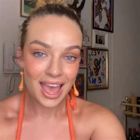 The Bachelors Abbie Chatfield Launches Sex Toy In X Rated Instagram Live Au