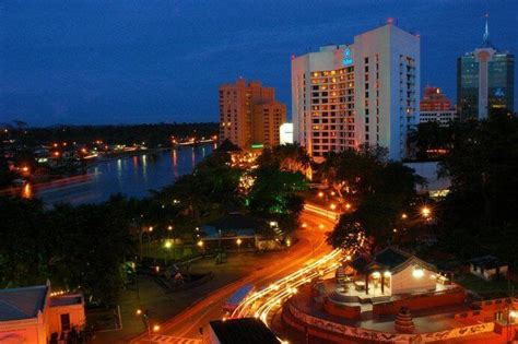 Ini kerana, di kuching sahaja terdapat banyak tempat menarik yang anda boleh lawati. 50 Aktiviti & Tempat Menarik Di Kuching Sarawak POPULAR