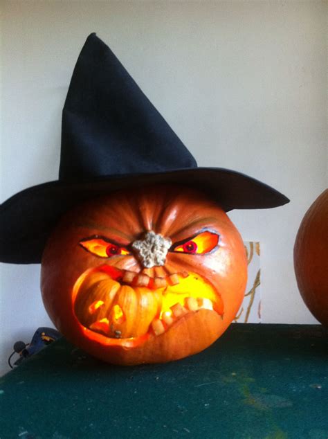 pumpkin eater witch pumpkin carving | Pumpkin carving, Pumpkin, Pumpkin ...