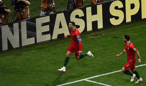 Fifa world cup group b. España vs Portugal Con triplete de Goles de Cristiano ...
