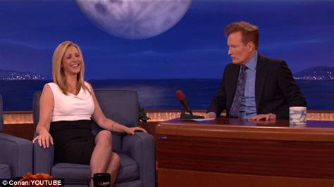 Lisa Kudrow Admits She Too Terrified To Check Out Her Naked Co Stars On The Comeback Daily