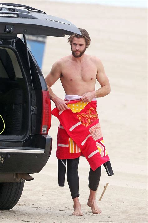 Photos Liam Hemsworth Shirtless Is All You Need To See Today