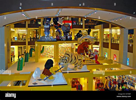 The Lego Store Mall Of America Minneapolis Minnesota Stock Photo Alamy