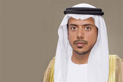الإمارات مكتب فخر الوطن يمنح أكثر من 30 ألف إقامة ذهبيه للعاملين في