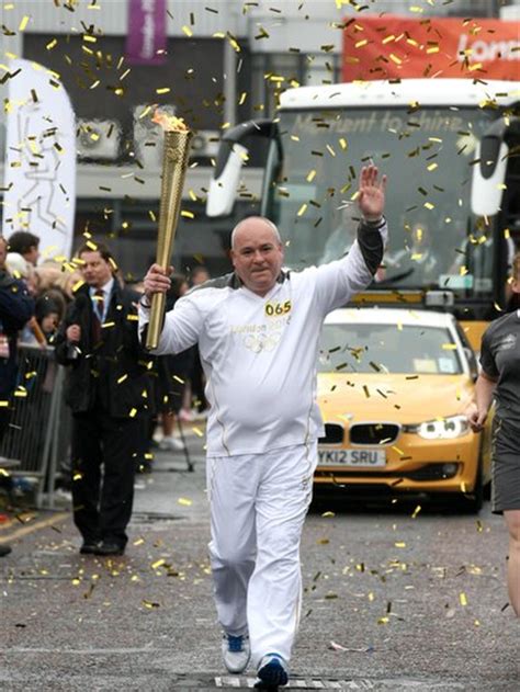 Bbc News In Pictures Olympic Torch Relay Day 28