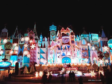 Tokyo Disneyland (Christmas Fantasy) | Disneyland christmas, Tokyo disneyland, Disneyland