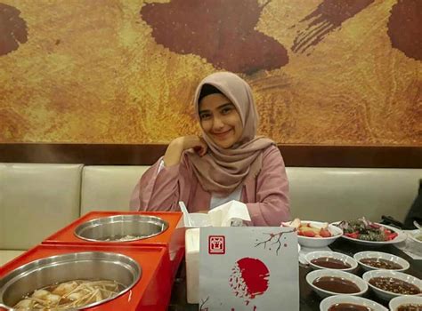 Hal tersebut diketahui saat nadya menyukai halaman facebook mereka. 10 Pesona Nadya Mustika Rahayu, Tambatan Hati Rizki D ...