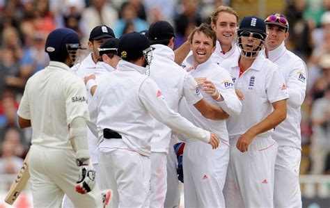 This Is Why Cricketers Wear White Clothes During Test Cricket