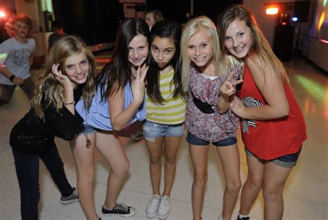 Teens Flock To First Middle School Dance Of The Year Orange County Register