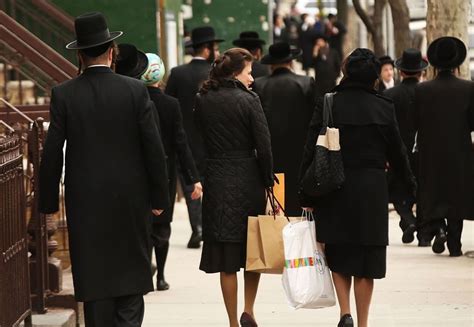 How Orthodox Jews Avoid Wearing Wool And Linen Together