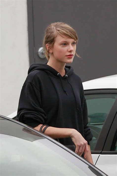 Top 10 Pictures Of Taylor Swift Without Makeup