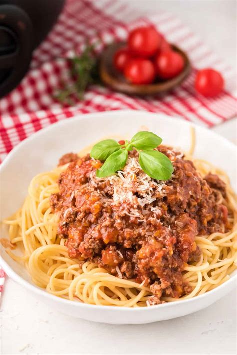 slow cooker bolognese sauce recipe tornadough alli