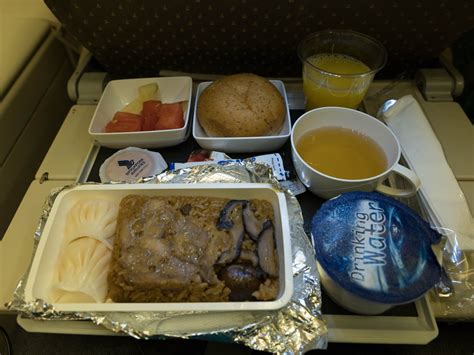 review-of-singapore-airlines-flight-from-singapore-to-hong-kong-in-economy